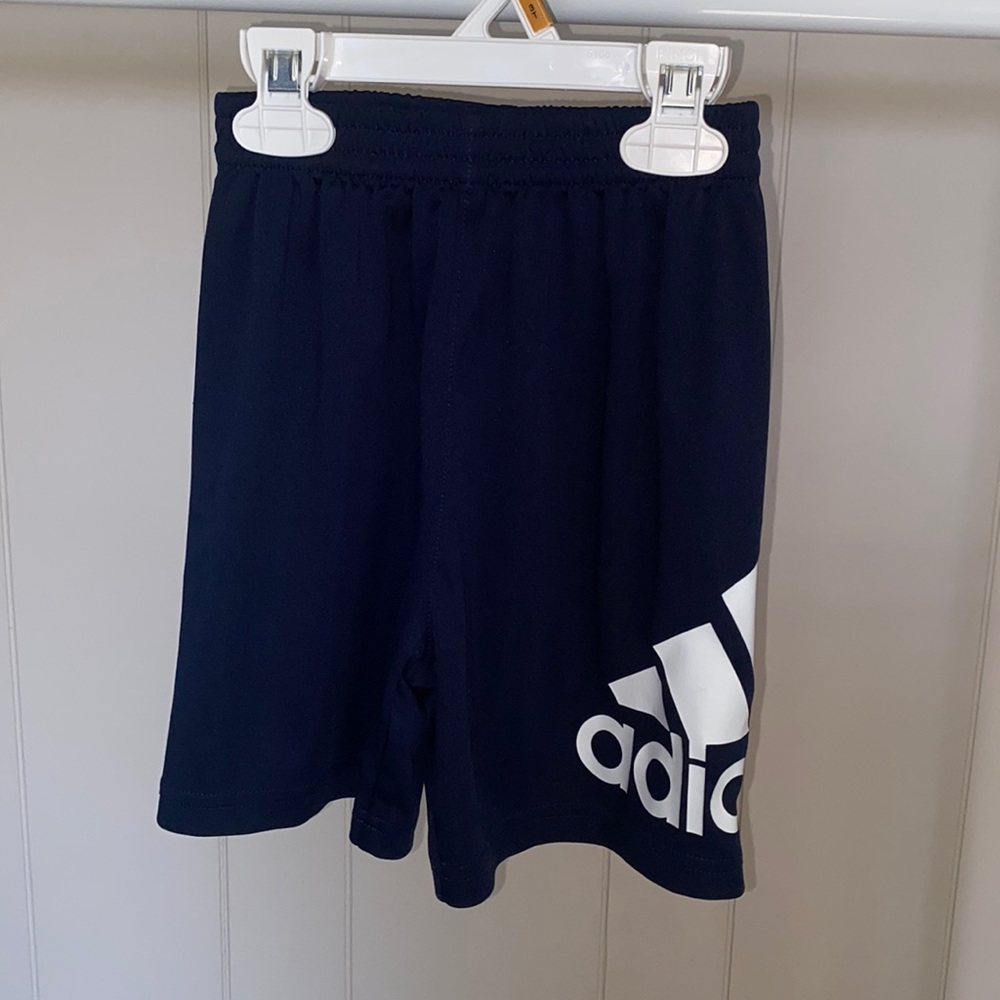 Adidas shorts size 5